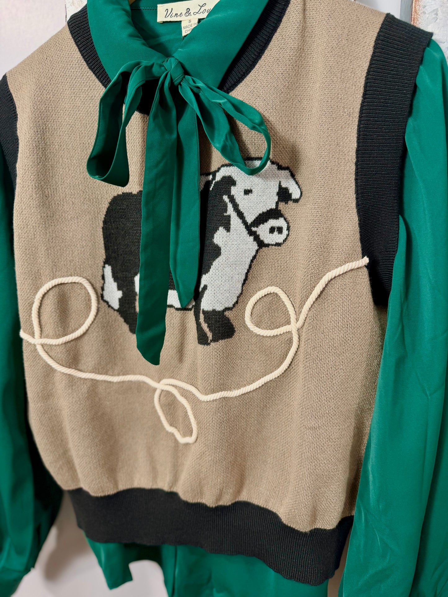 The Jone Tie Top in Hunter Green