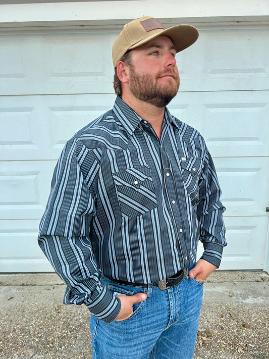 Textured Long Sleeve Pearl Snap