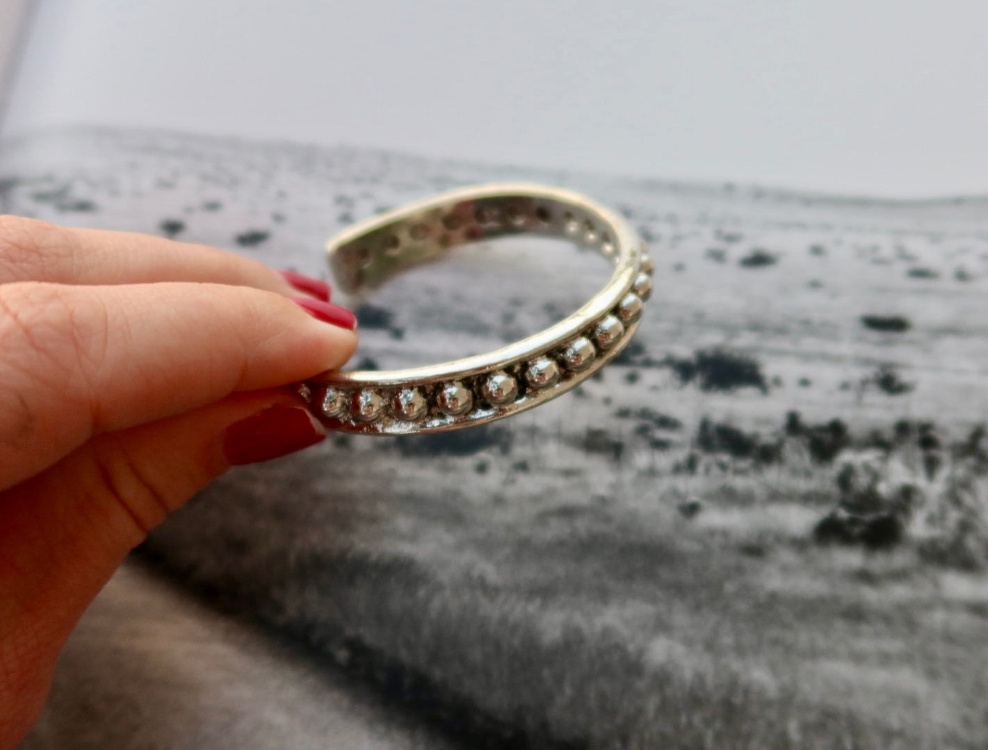 18K Burnished Dotted Bangle- White Gold