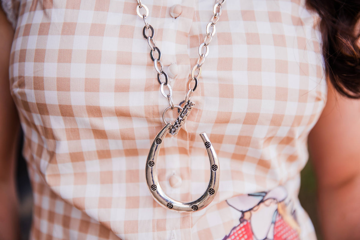 34" Horseshoe Pendant in Silver