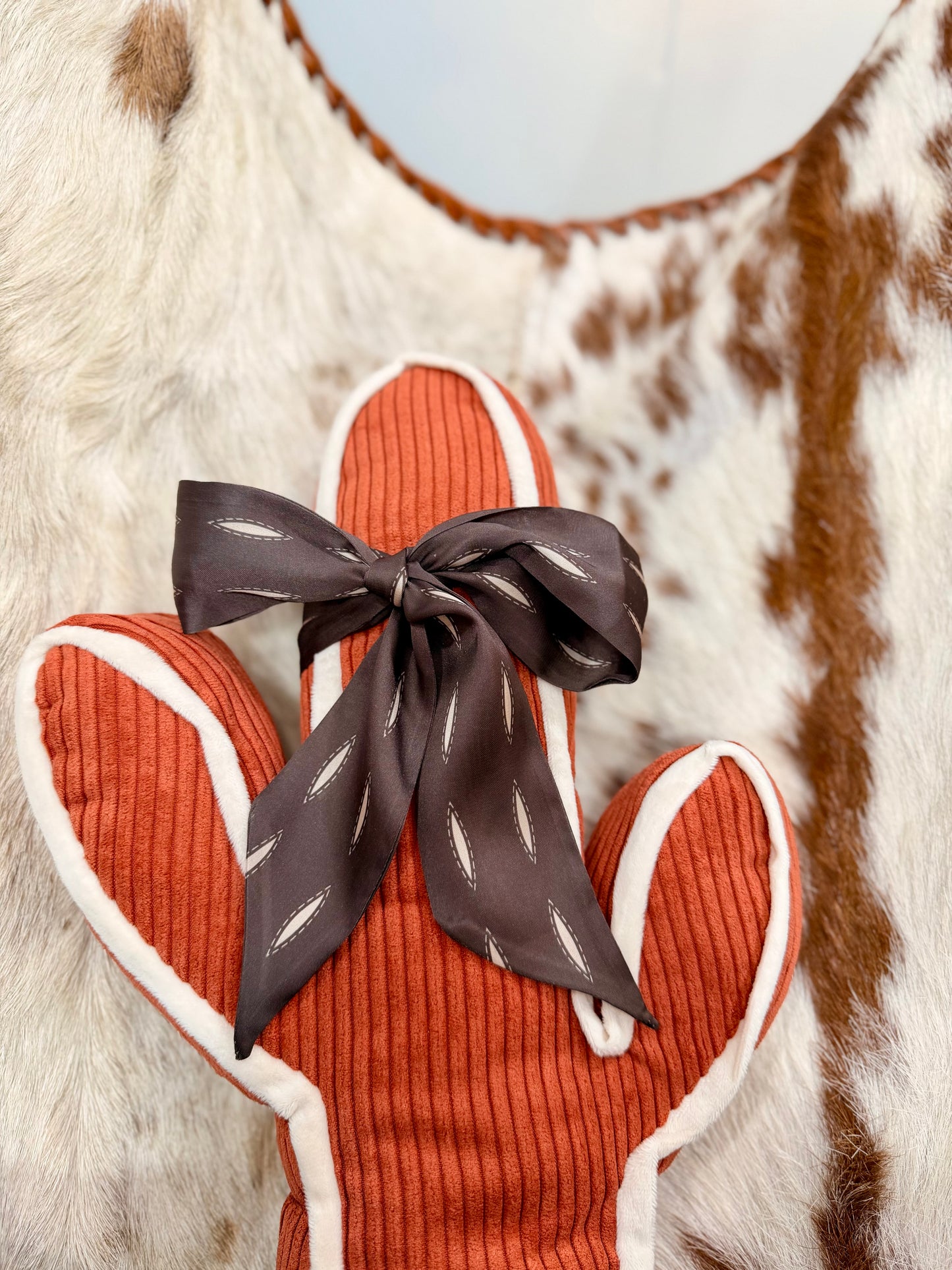 Buckstitch Brown Twilly