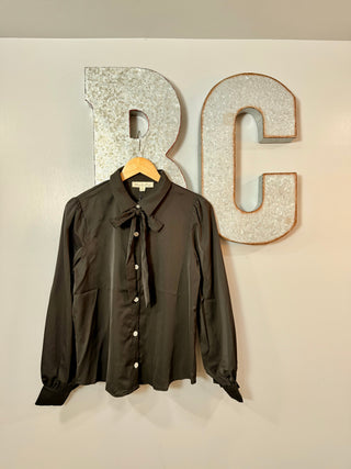 The Jone Tie Top Blouse in Black