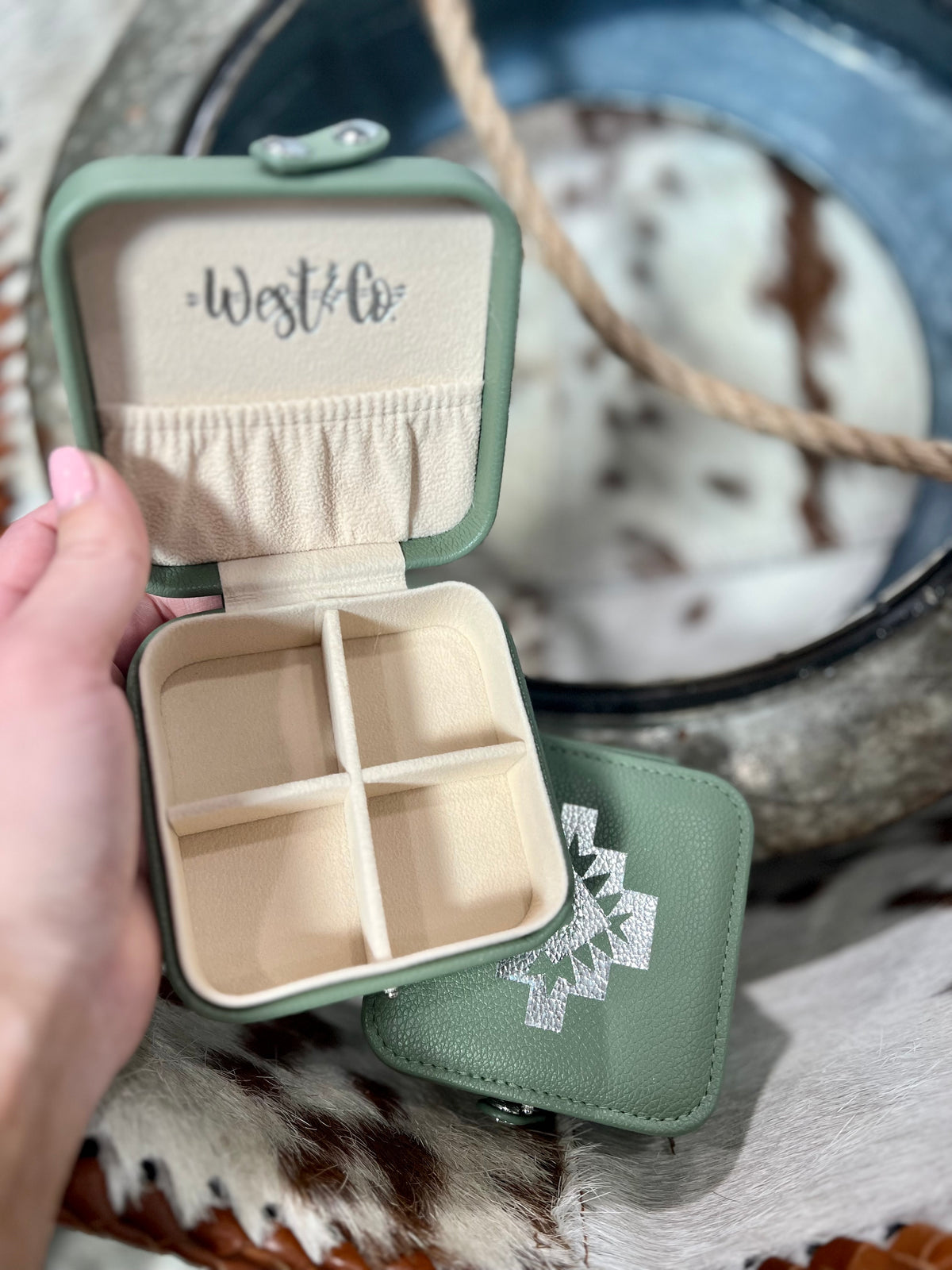 Vera Mini Jewelry Holder in Green