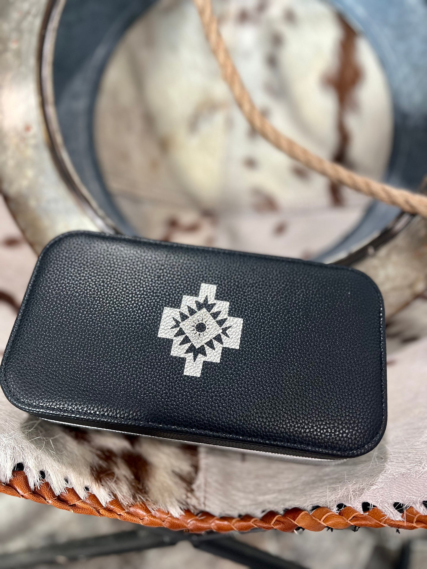 The Iris Jewelry Holder in Black