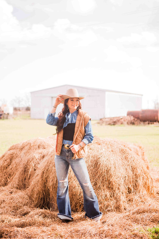 Zane women’s flare Western jeans with a defined boot-friendly denim silhouette