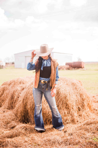 Zane Flare Jean women's jeans with defined lower leg. boot friendly. form fitting jeans